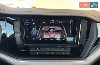 Внедорожник / Кроссовер Volkswagen Touareg 2020 в 