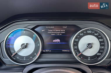 Внедорожник / Кроссовер Volkswagen Touareg 2020 в 