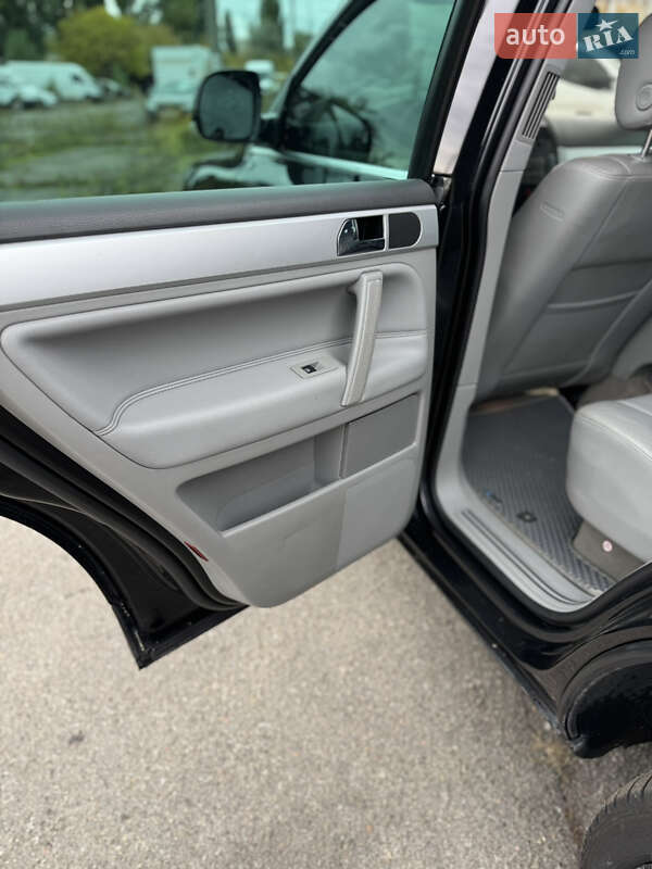 Внедорожник / Кроссовер Volkswagen Touareg 2007 в Киеве фото 12 Внедорожник / Кроссовер Volkswagen Touareg 2007 в Киеве