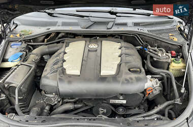 Позашляховик / Кросовер Volkswagen Touareg 2007 в 