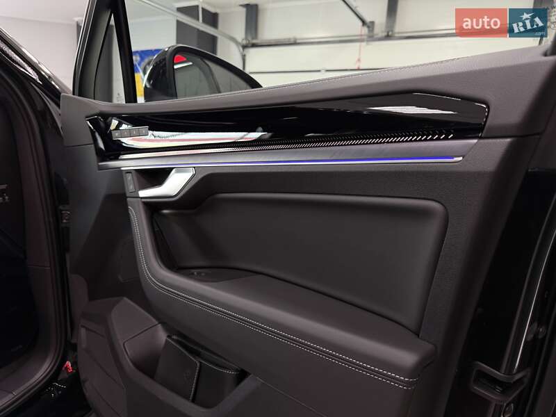 Позашляховик / Кросовер Volkswagen Touareg 2025 в Тернополі