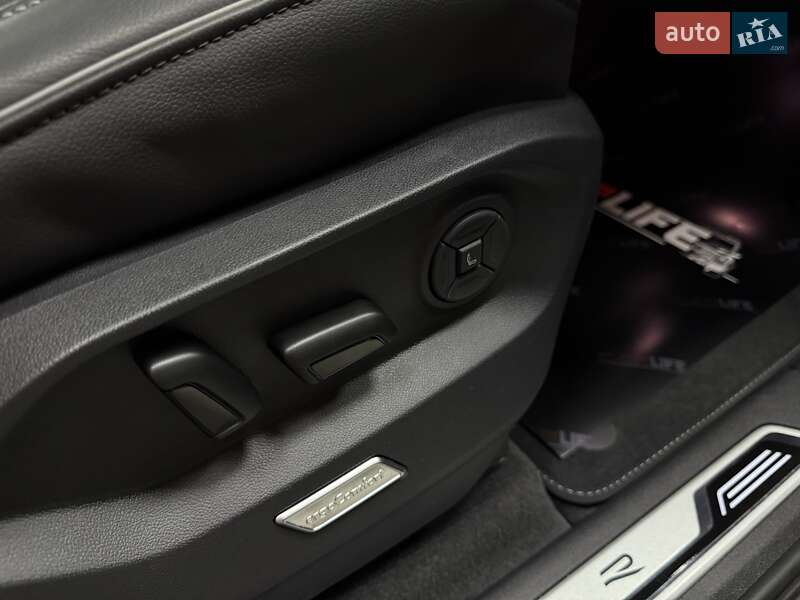 Позашляховик / Кросовер Volkswagen Touareg 2025 в Тернополі