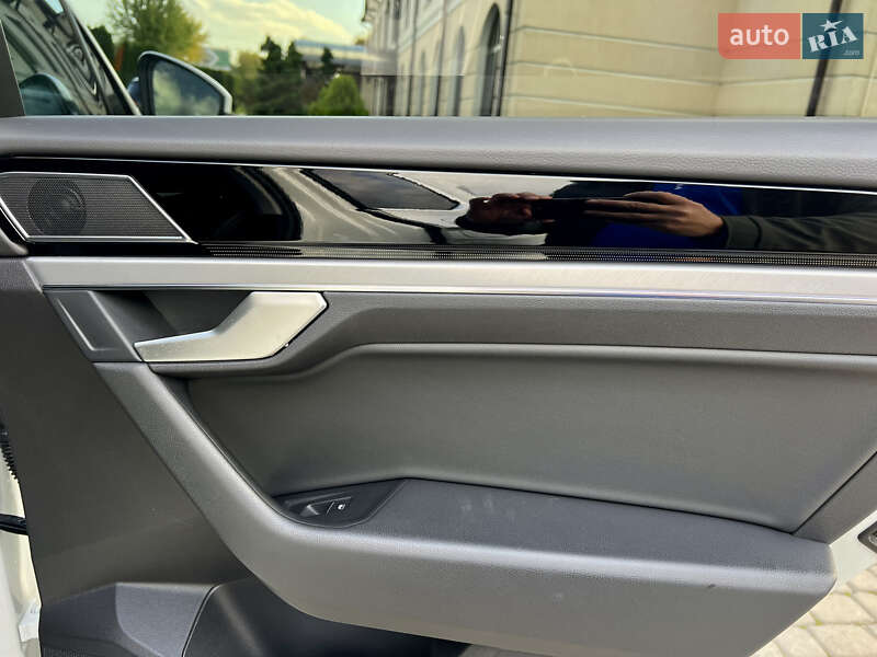 Внедорожник / Кроссовер Volkswagen Touareg 2019 в Дунаевцах фото 55 Внедорожник / Кроссовер Volkswagen Touareg 2019 в Дунаевцах