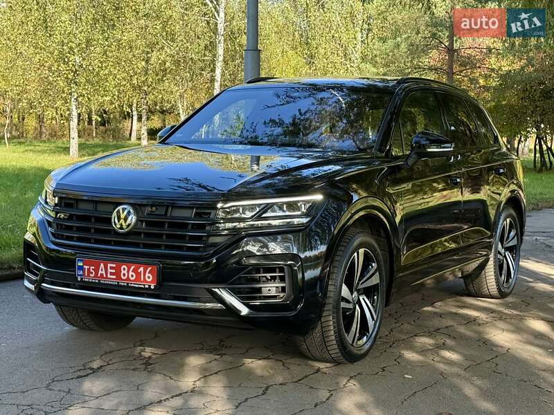 Позашляховик / Кросовер Volkswagen Touareg 2020 в Рівному