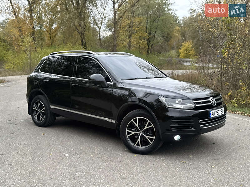 Внедорожник / Кроссовер Volkswagen Touareg 2012 в Звенигородке