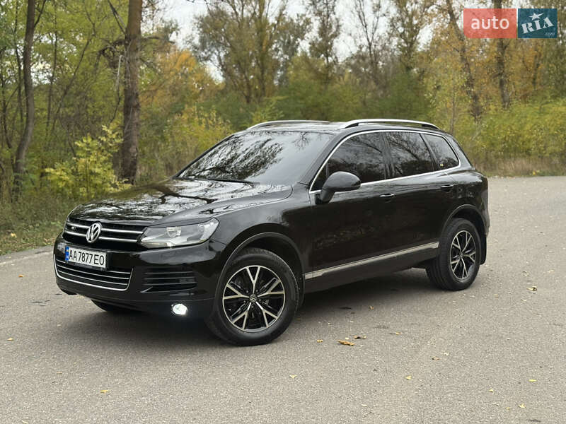 Внедорожник / Кроссовер Volkswagen Touareg 2012 в Звенигородке