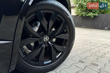 Внедорожник / Кроссовер Volkswagen Touareg 2022 в 