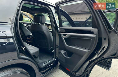Внедорожник / Кроссовер Volkswagen Touareg 2022 в 