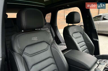 Внедорожник / Кроссовер Volkswagen Touareg 2022 в 