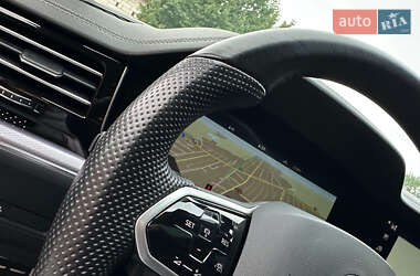 Внедорожник / Кроссовер Volkswagen Touareg 2022 в 