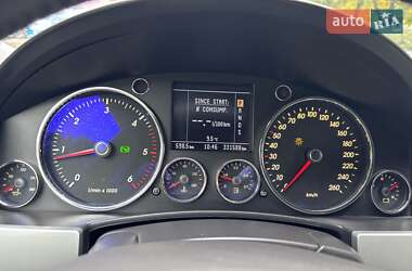 Внедорожник / Кроссовер Volkswagen Touareg 2004 в 