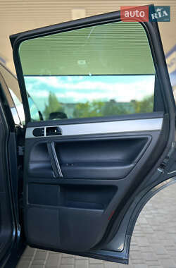 Внедорожник / Кроссовер Volkswagen Touareg 2005 в 