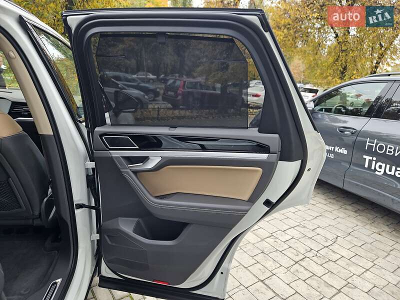 Позашляховик / Кросовер Volkswagen Touareg 2024 в Києві фото 36 Позашляховик / Кросовер Volkswagen Touareg 2024 в Києві