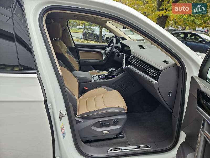 Позашляховик / Кросовер Volkswagen Touareg 2024 в Києві фото 40 Позашляховик / Кросовер Volkswagen Touareg 2024 в Києві