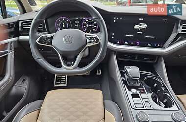 Внедорожник / Кроссовер Volkswagen Touareg 2024 в  фото 47 Внедорожник / Кроссовер Volkswagen Touareg 2024 в