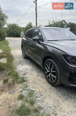 Внедорожник / Кроссовер Volkswagen Touareg 2020 в 