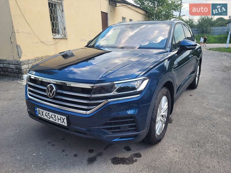 Внедорожник / Кроссовер Volkswagen Touareg 2020 в Киеве