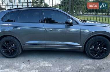 Внедорожник / Кроссовер Volkswagen Touareg 2021 в 