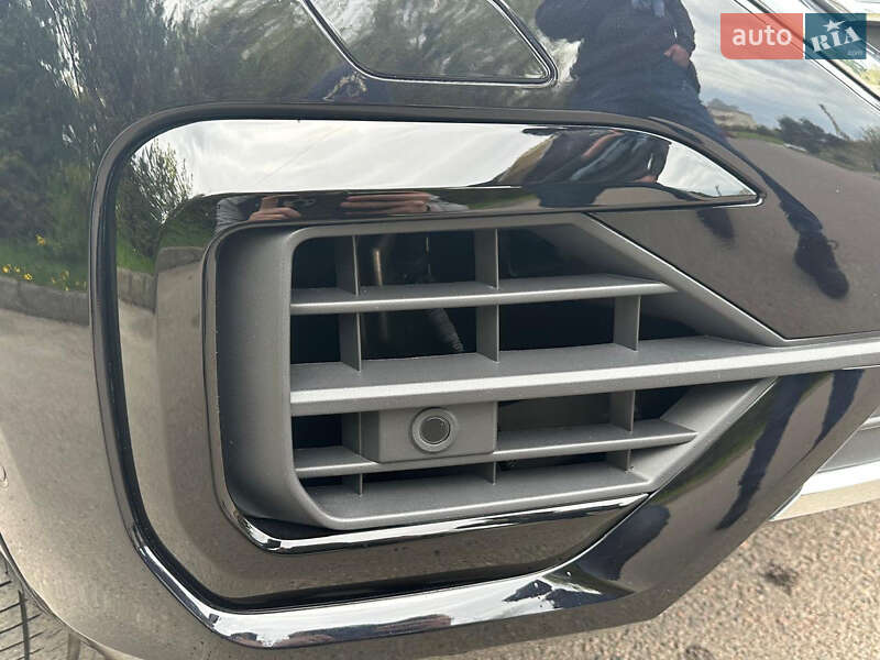 Позашляховик / Кросовер Volkswagen Touareg 2018 в Сарнах фото 42 Позашляховик / Кросовер Volkswagen Touareg 2018 в Сарнах