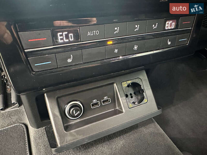 Позашляховик / Кросовер Volkswagen Touareg 2018 в Сарнах фото 68 Позашляховик / Кросовер Volkswagen Touareg 2018 в Сарнах