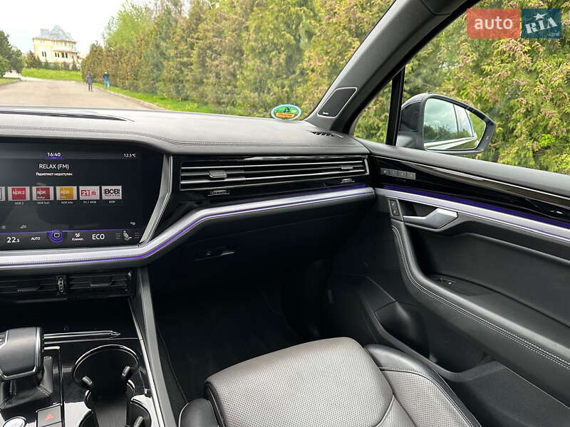 Позашляховик / Кросовер Volkswagen Touareg 2018 в Сарнах фото 66 Позашляховик / Кросовер Volkswagen Touareg 2018 в Сарнах