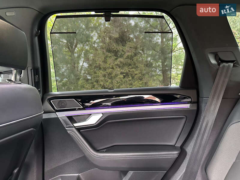 Позашляховик / Кросовер Volkswagen Touareg 2018 в Сарнах фото 69 Позашляховик / Кросовер Volkswagen Touareg 2018 в Сарнах