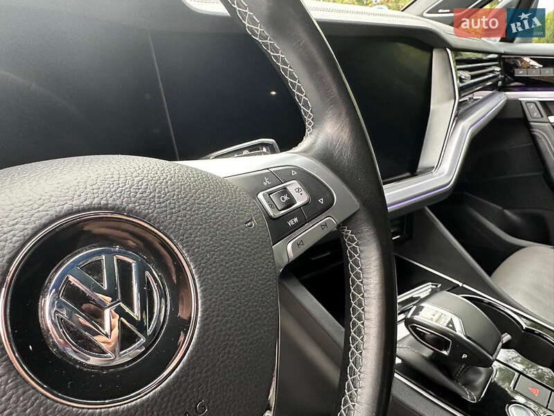 Позашляховик / Кросовер Volkswagen Touareg 2018 в Сарнах фото 82 Позашляховик / Кросовер Volkswagen Touareg 2018 в Сарнах