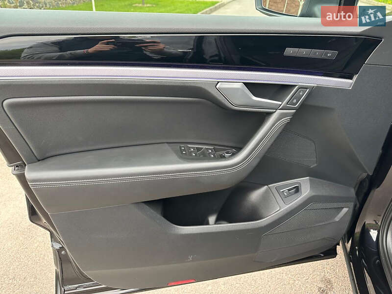 Позашляховик / Кросовер Volkswagen Touareg 2018 в Сарнах фото 96 Позашляховик / Кросовер Volkswagen Touareg 2018 в Сарнах