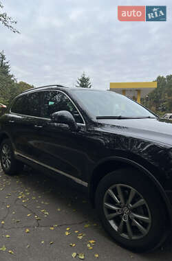 Внедорожник / Кроссовер Volkswagen Touareg 2013 в 