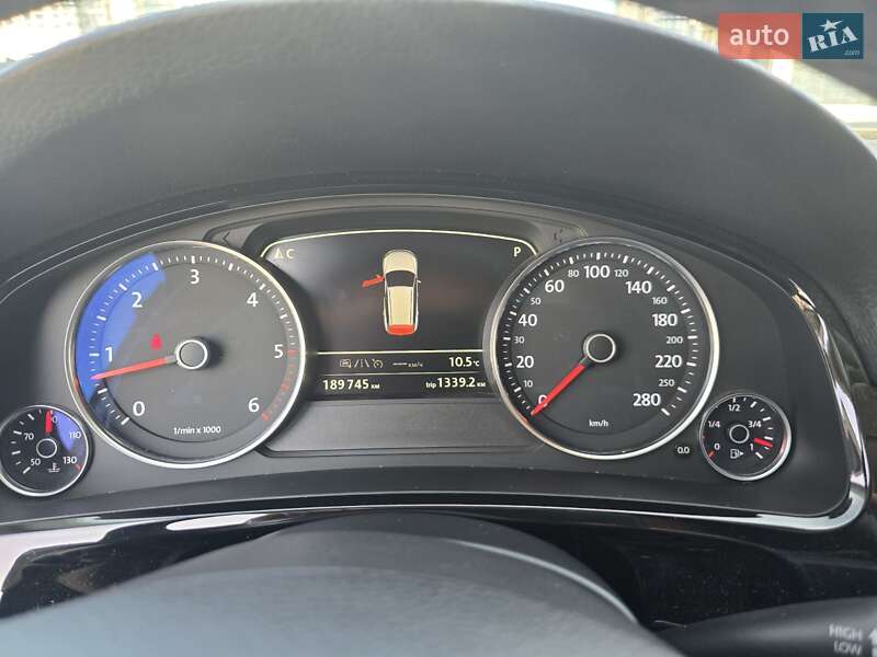 Позашляховик / Кросовер Volkswagen Touareg 2013 в Києві фото 12 Позашляховик / Кросовер Volkswagen Touareg 2013 в Києві