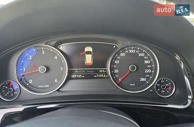 Внедорожник / Кроссовер Volkswagen Touareg 2013 в 