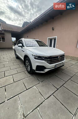 Внедорожник / Кроссовер Volkswagen Touareg 2019 в 