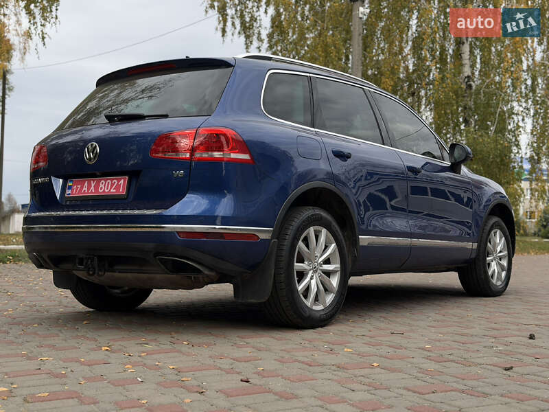 Внедорожник / Кроссовер Volkswagen Touareg 2017 в Лубнах