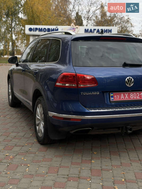 Внедорожник / Кроссовер Volkswagen Touareg 2017 в Лубнах