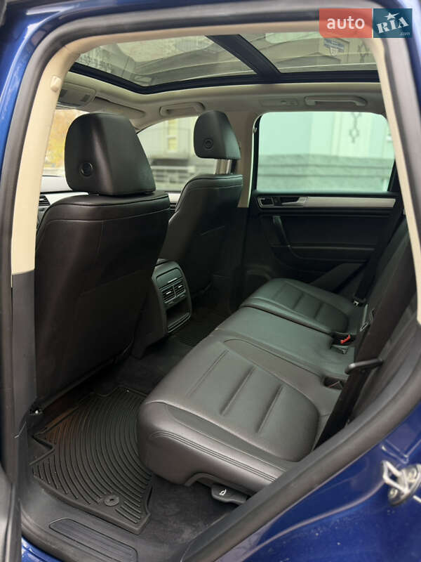 Внедорожник / Кроссовер Volkswagen Touareg 2017 в Лубнах