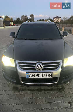 Внедорожник / Кроссовер Volkswagen Touareg 2008 в Днепре