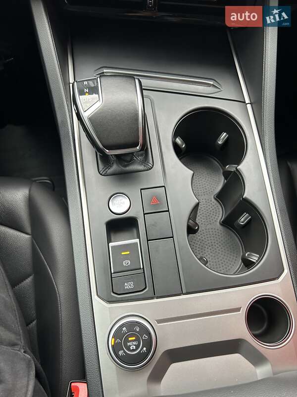 Позашляховик / Кросовер Volkswagen Touareg 2019 в Києві фото 20 Позашляховик / Кросовер Volkswagen Touareg 2019 в Києві