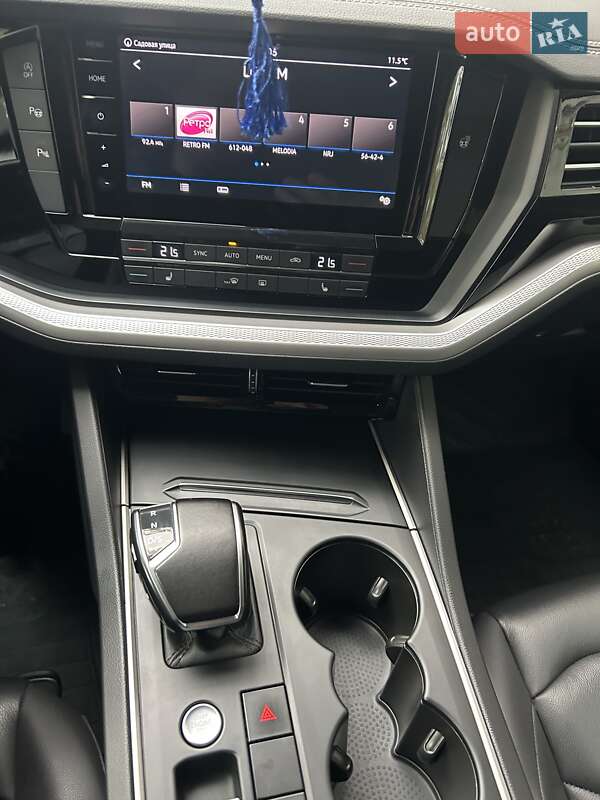 Позашляховик / Кросовер Volkswagen Touareg 2019 в Києві фото 21 Позашляховик / Кросовер Volkswagen Touareg 2019 в Києві