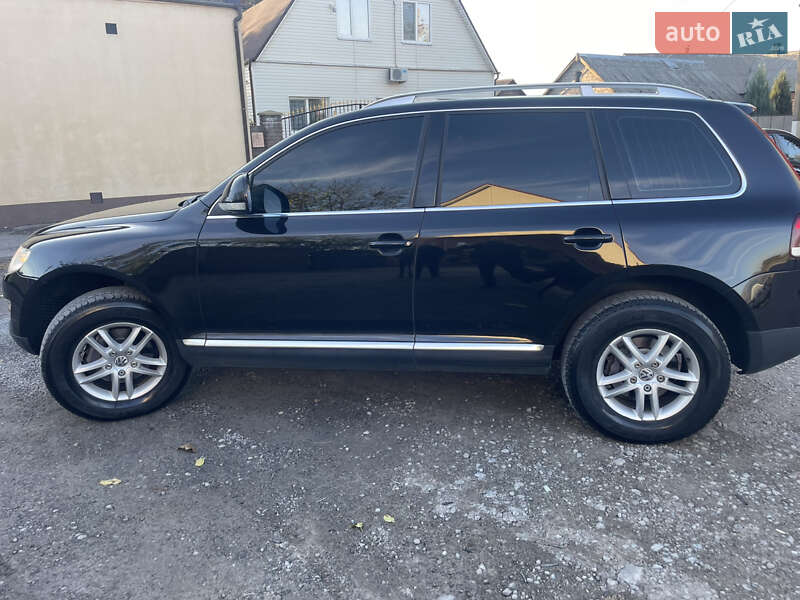 Внедорожник / Кроссовер Volkswagen Touareg 2008 в Днепре