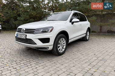 Внедорожник / Кроссовер Volkswagen Touareg 2015 в Тернополе