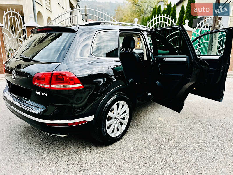Внедорожник / Кроссовер Volkswagen Touareg 2015 в Грушево