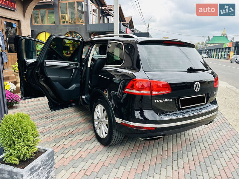 Внедорожник / Кроссовер Volkswagen Touareg 2015 в Грушево