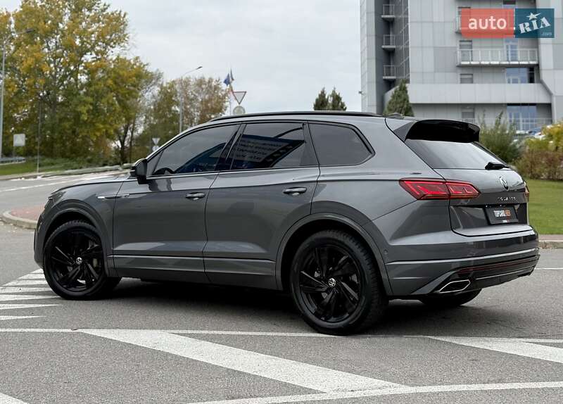 Внедорожник / Кроссовер Volkswagen Touareg 2023 в Киеве