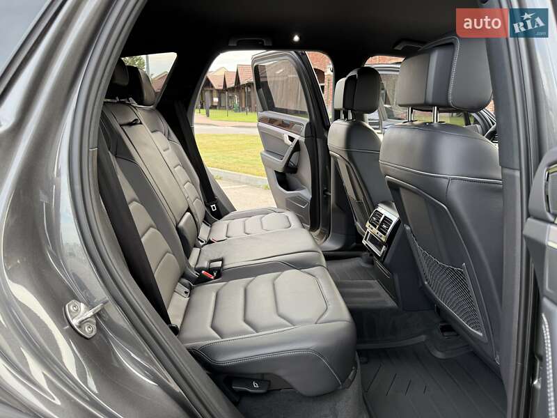 Внедорожник / Кроссовер Volkswagen Touareg 2023 в Киеве