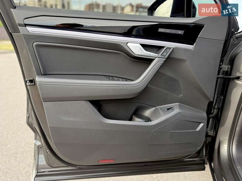 Внедорожник / Кроссовер Volkswagen Touareg 2023 в Киеве