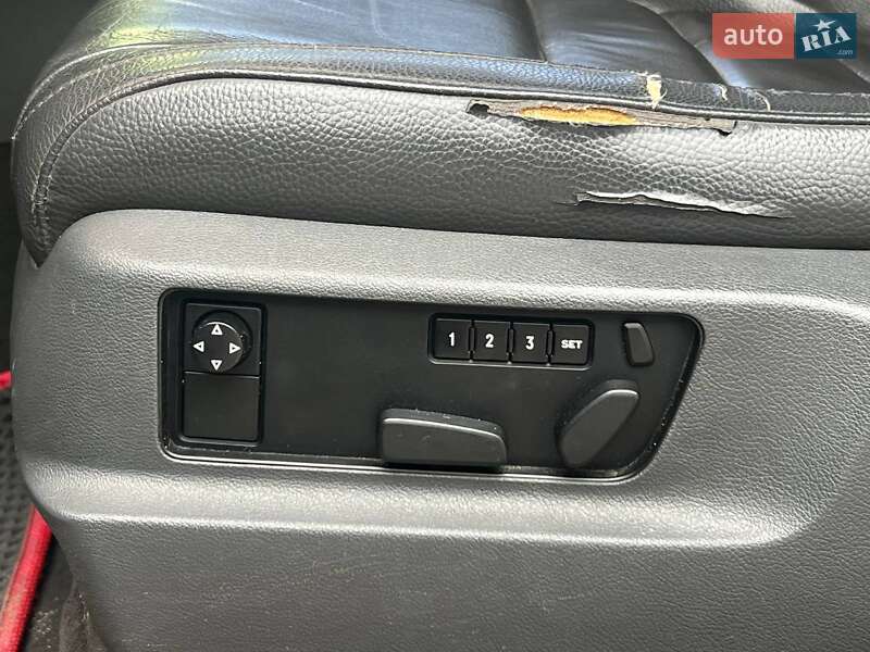 Внедорожник / Кроссовер Volkswagen Touareg 2008 в Киеве