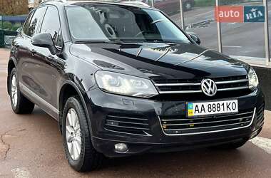 Внедорожник / Кроссовер Volkswagen Touareg 2012 в Киеве