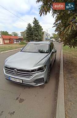 Внедорожник / Кроссовер Volkswagen Touareg 2020 в 
