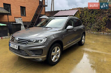 Внедорожник / Кроссовер Volkswagen Touareg 2015 в 