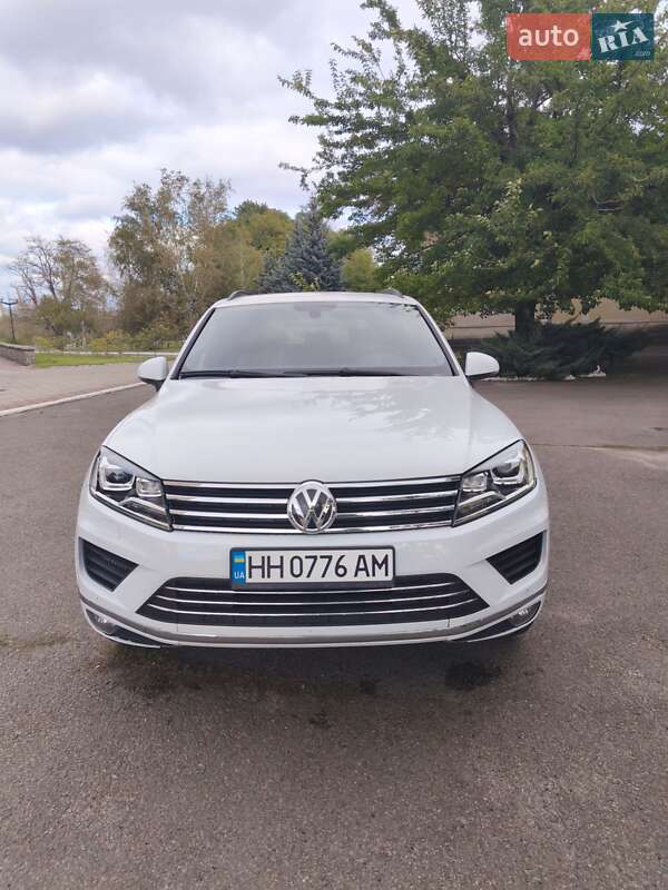 Внедорожник / Кроссовер Volkswagen Touareg 2014 в Черноморске фото Внедорожник / Кроссовер Volkswagen Touareg 2014 в Черноморске